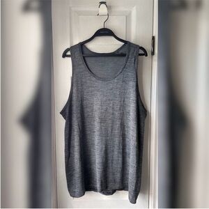 Lululemon Metal Vent Tech Surge Tank